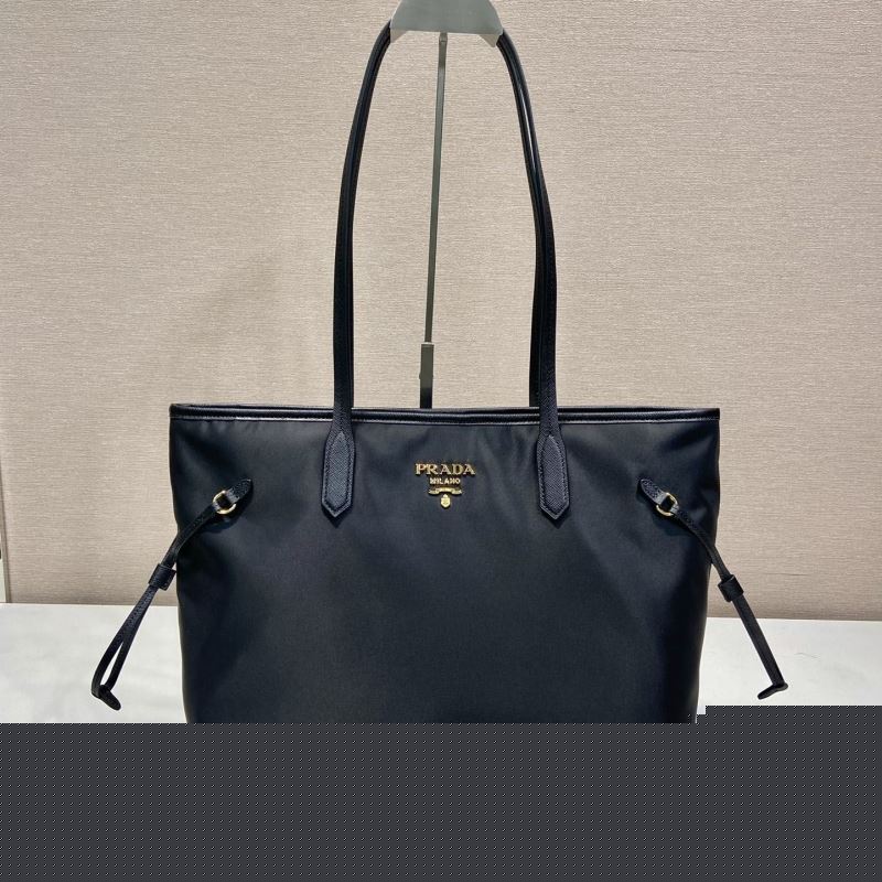 Pra*a shopping bags
